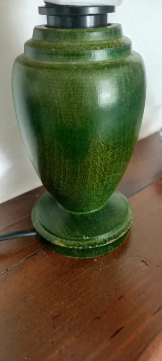 Lamparita de mesa verde y beige