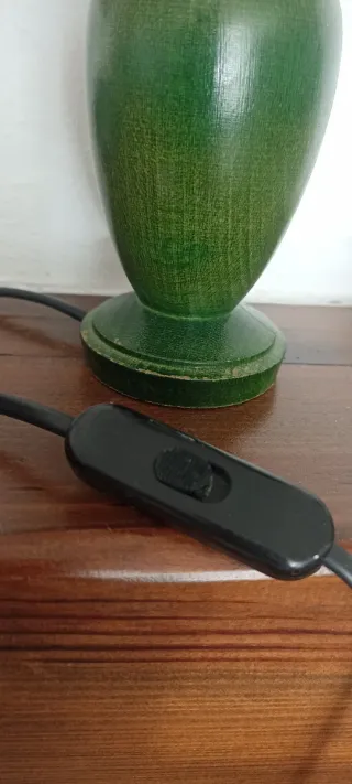 Lamparita de mesa verde y beige