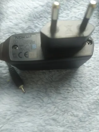 Carregadors Nokia AC3E, AC8E i Philips HQ8505