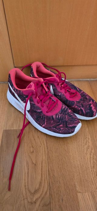 Zapatillas Nike Tanjun Talla 40