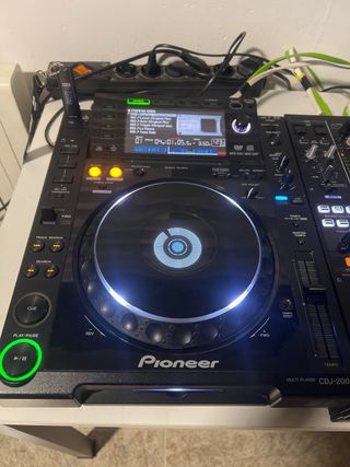 Dos Pioneer CDJ-2000 muy buen estado precio/unidad