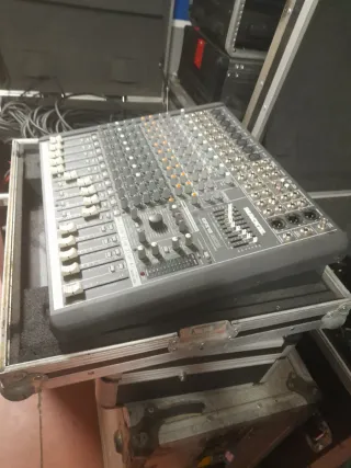Mesa de Mezclas Mackie CFX12 MKII