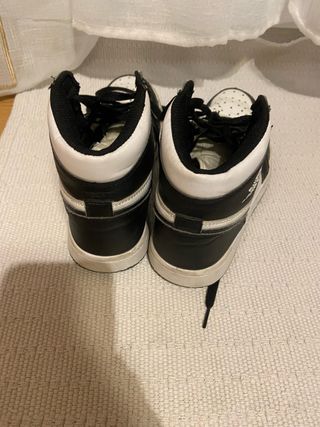 Zapatillas Nike Air Force 1 Negras y Blancas