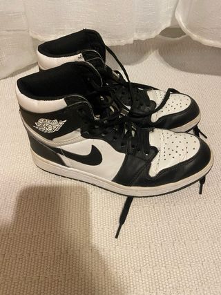 Zapatillas Nike Air Force 1 Negras y Blancas