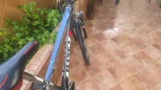 Bicicleta de montaña B-PRO m710