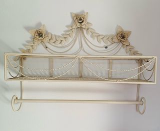 Estante colgante decorativo metal beige