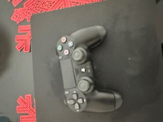 PS4 Slim 1tb + mando