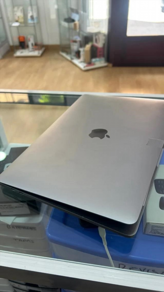 MacBook Pro 2020 1.4GHz i5 8GB RAM