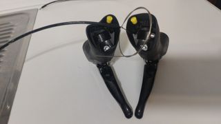 Juego de manetas Shimano Ultegra R8020 11v