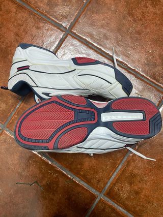 Zapatillas Hi-Tec Blancas y Azules