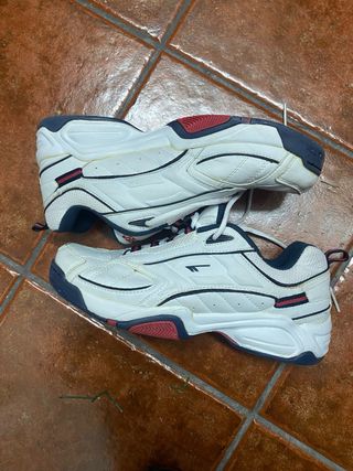 Zapatillas Hi-Tec Blancas y Azules
