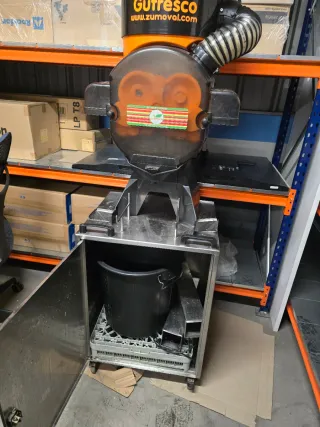 Máquina industrial de zumo ZUMOVAL  (averiada)