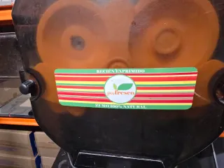 Máquina industrial de zumo ZUMOVAL  (averiada)