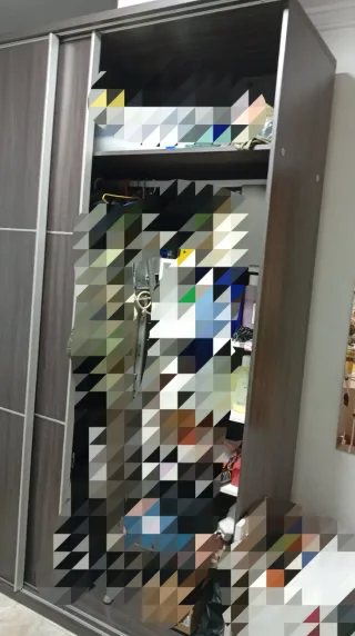 Armario puertas correderas madera y metal