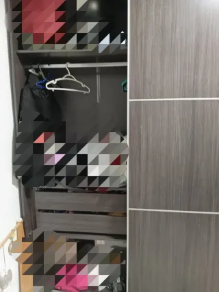 Armario puertas correderas madera y metal