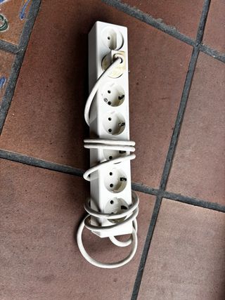 Regleta 7 enchufes con cable
