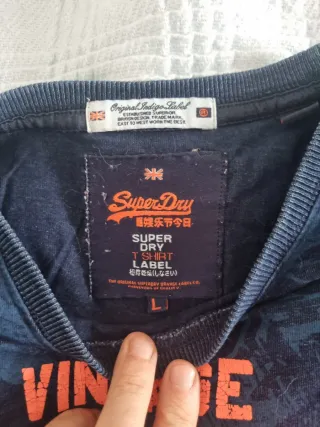 Camiseta Superdry Vintage TEE. SHIRT. STORE.