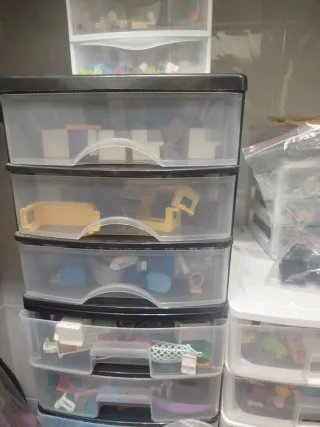 Cajonera de plástico con 3 cajones