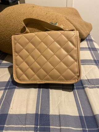 Bolso de mano pequeño acolchado