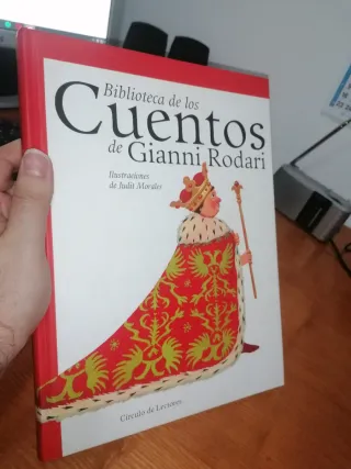 BIBLIOTECA DE LOS CUENTOS DE GIANNI RODARI