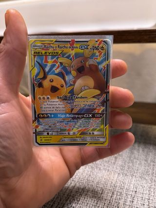 Carta Pokémon Raichu y Raichu de Alola GX 260