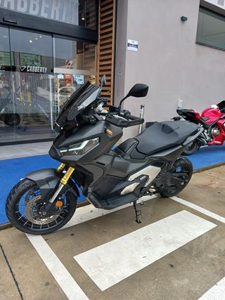 Honda X-ADV 750 Negra Automática