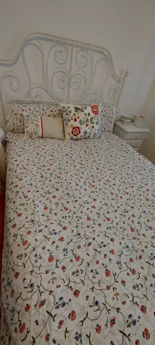 Cojines decorativos florales Ikea