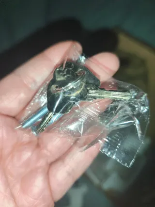 Manetas de ventana con llave (8 unidades)