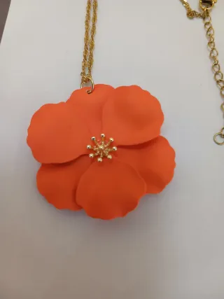 Colgante Flor Acero Inoxidable Dorado