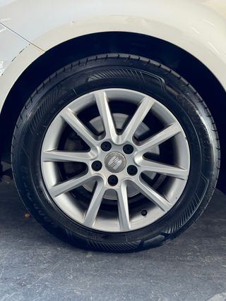 SEAT Leon 2012 1.6 tdi version Copa