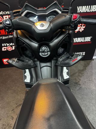 Yamaha XMAX 300 Negra