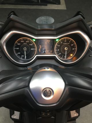 Yamaha XMAX 300 Negra