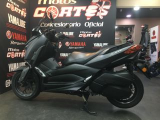 Yamaha XMAX 300 Negra