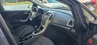 Opel Astra 2011