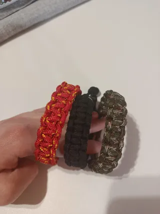 Pulsera Paracord Hecha a Mano, nudo militar
