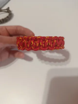 Pulsera Paracord Hecha a Mano, nudo militar