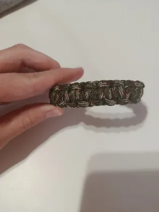 Pulsera Paracord Hecha a Mano, nudo militar