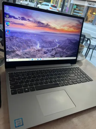 Lenovo Ideapad 330-15ikb i5 Plata