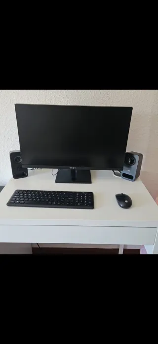PC da gioco Ryzen 7 5700G e RTX 5060 + monitor HP