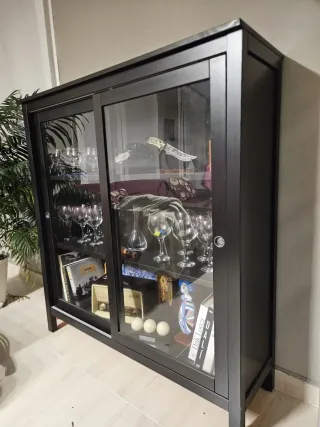 Vitrina Hemnes Ikea Negra
