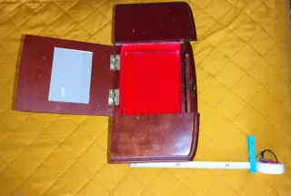 Joyero de madera con cajones