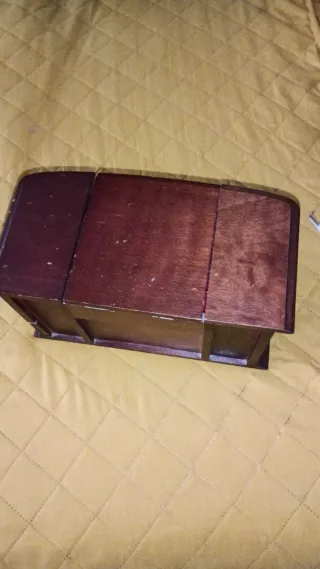 Joyero de madera con cajones