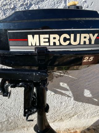 Motor fueraborda Mercury 2.5 CV