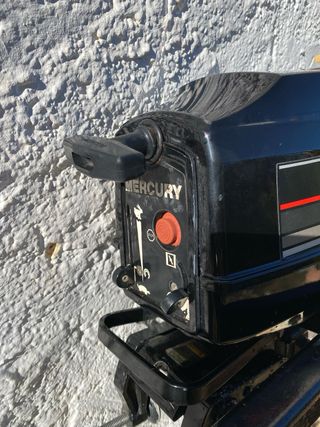 Motor fueraborda Mercury 2.5 CV