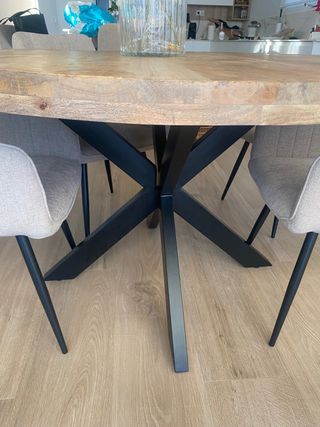Mesa Comedor Madera Mango y Metal. Nueva exposcion