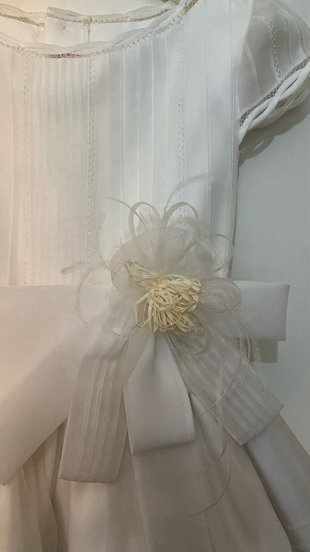 Vestido de comunión blanco sin estrenar