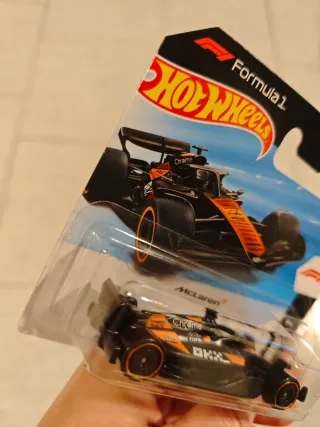 Hot Wheels McLaren Formula 1 F1 Norris Piastri