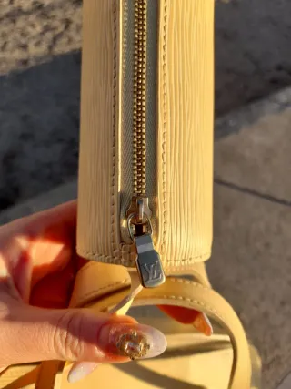 Borsa Louis Vuitton Soufflot Gialla in Epi.