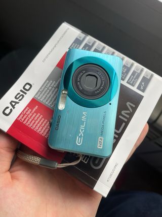 Cámara Casio EXILIM EX-Z90 Azul.