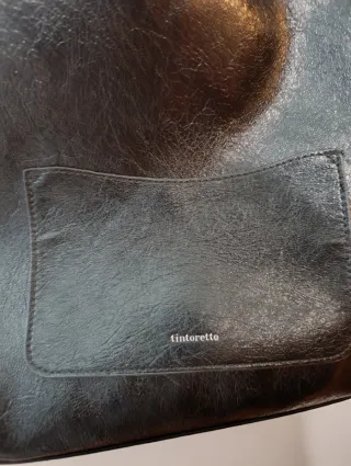 Bolso Tintoretto Negro con Ojetes